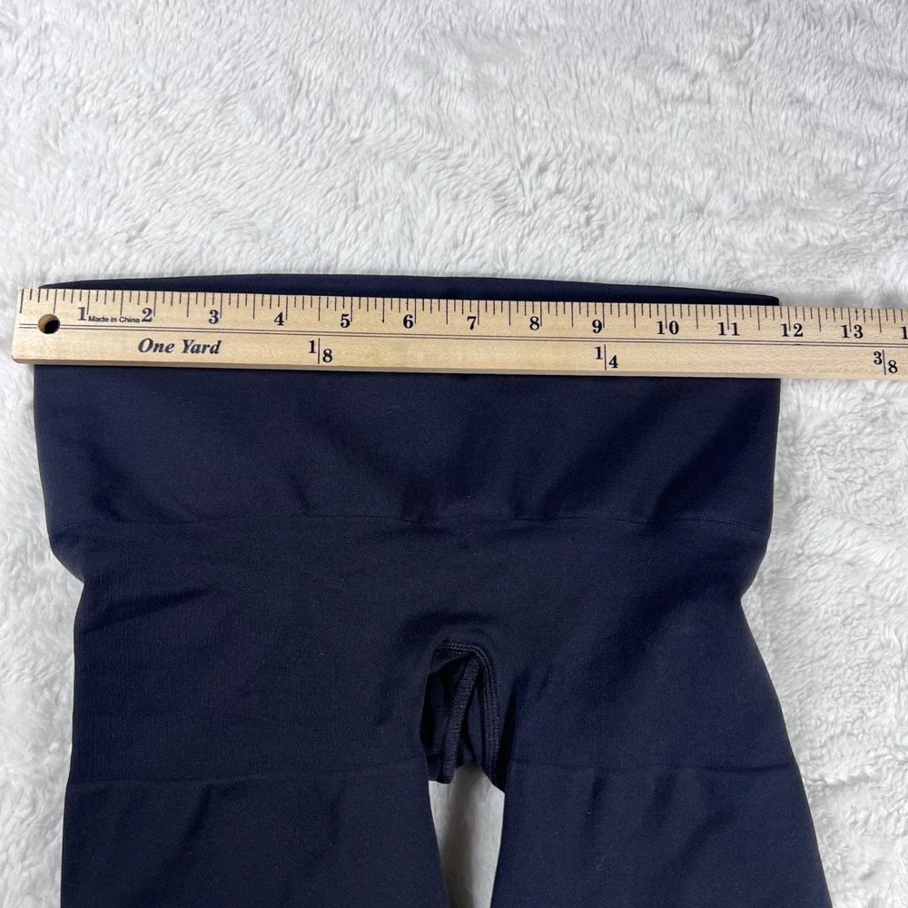 SKIMS Womens Sculpting Shorts Size Medium Black High Waist Compression Shapewear